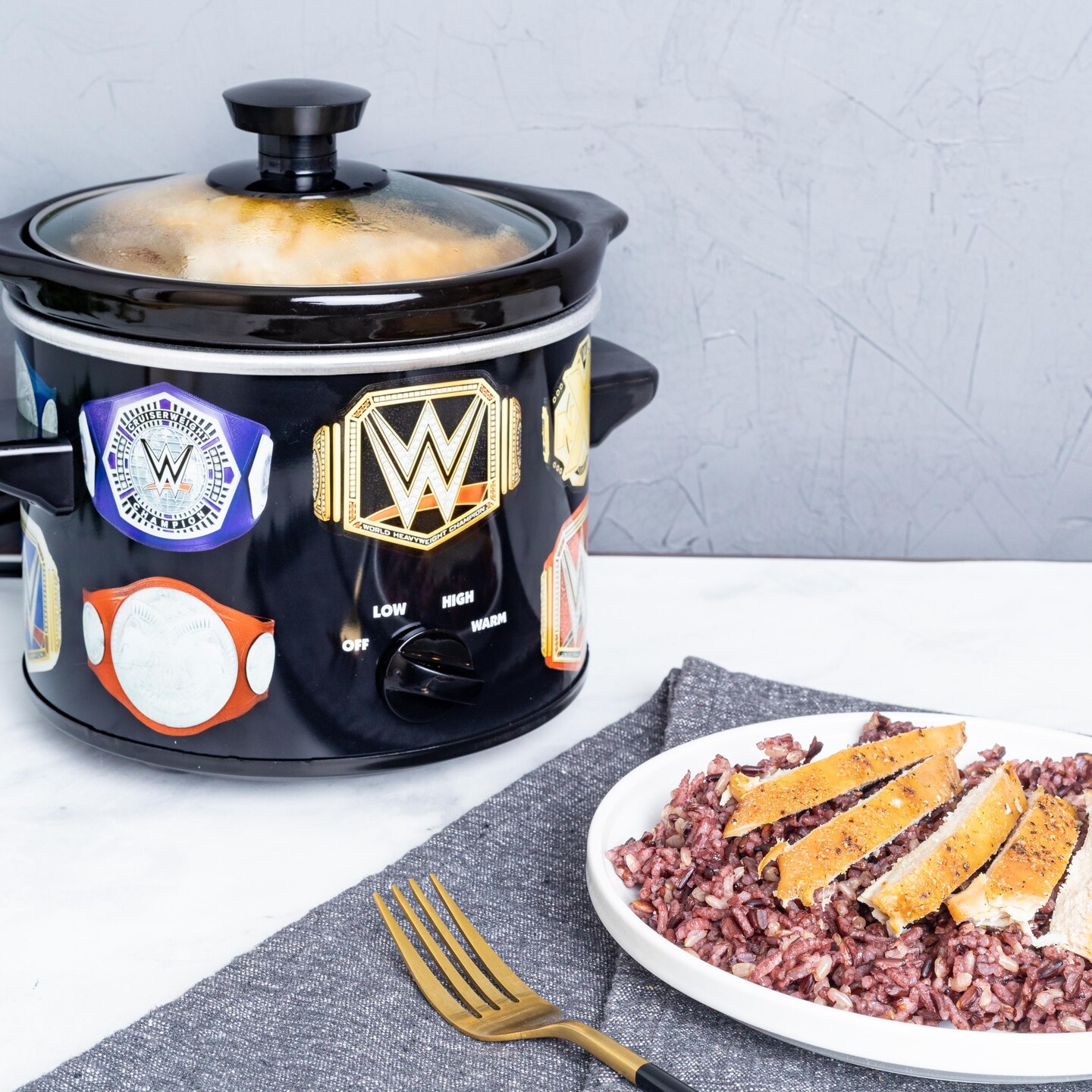 Uncanny Brands WWE Championship Belt 2 QT Slow Cooker