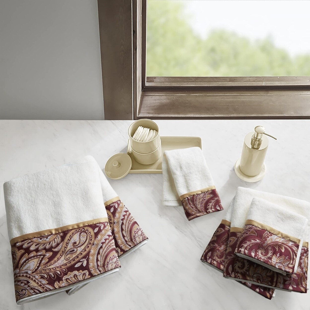 Madison Park   Cotton 6 Piece Jacquard Towel Set with Burgundy Finish MP73-7450