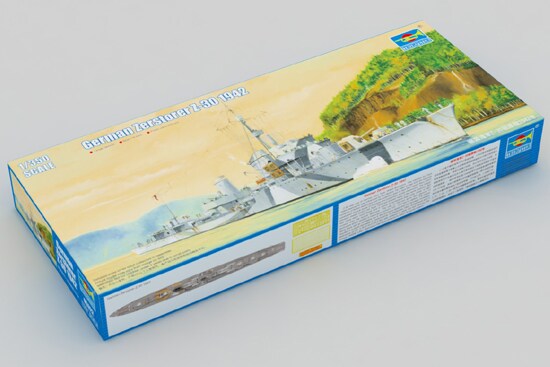 Trumpeter  1/350 GERMAN Z-30 1942 1/350 Plastic Model