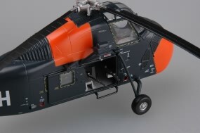 HobbyBoss  1/72 UH-34D CHOCTAW Plastic Model