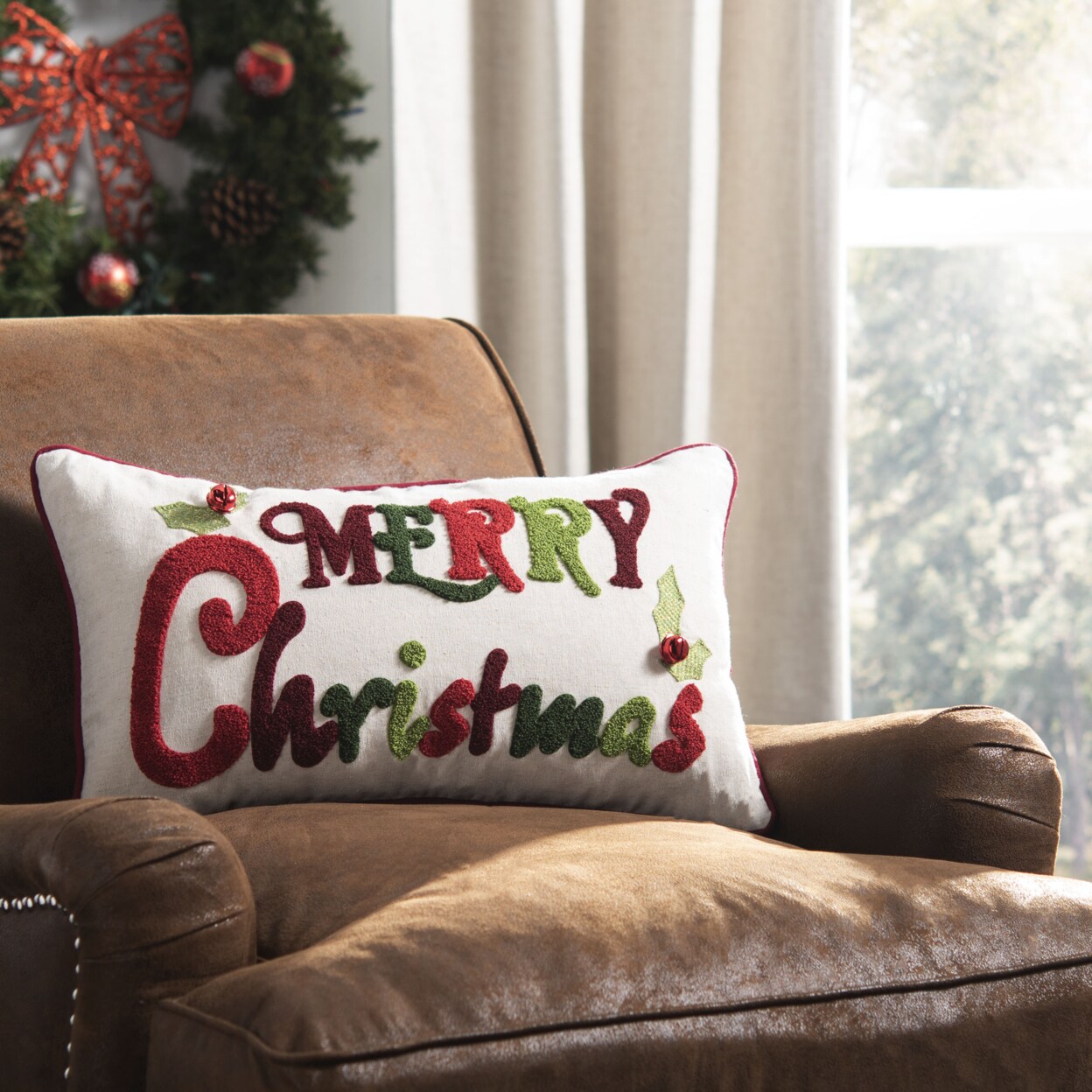 Safavieh Merry Christmas Pillow