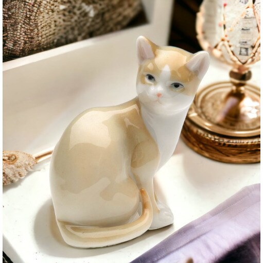 Ceramic Cat Looking Back Figurine Home DecorKitchen Decor ,, Color Ceramic Cat Looking Back Figurine Home DecorKitchen Decor ,, Color