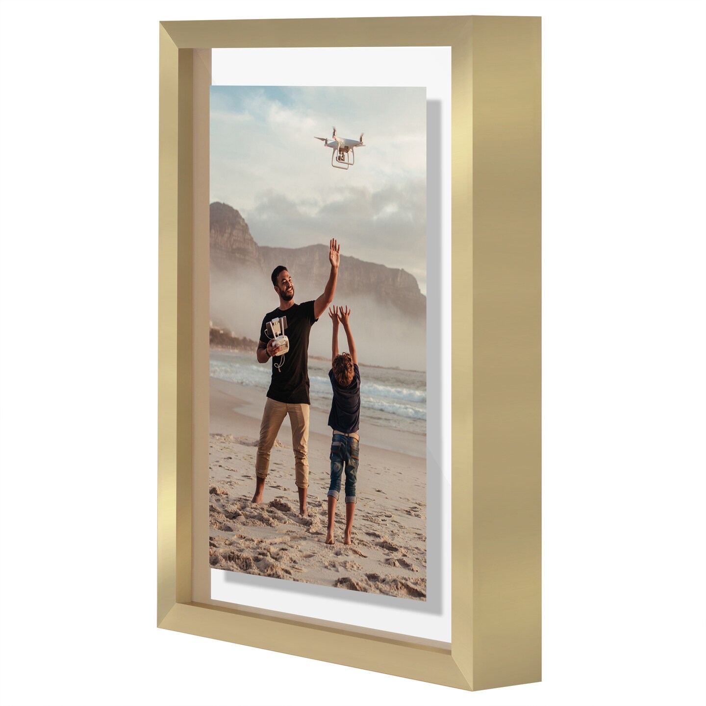 Americanflat Floating Aluminum Picture Frame - Sleek Aluminum Photo Frame for Wall Display - Black Metal Molded Frame - Shatter Resistant Glass - Hanging Hardware