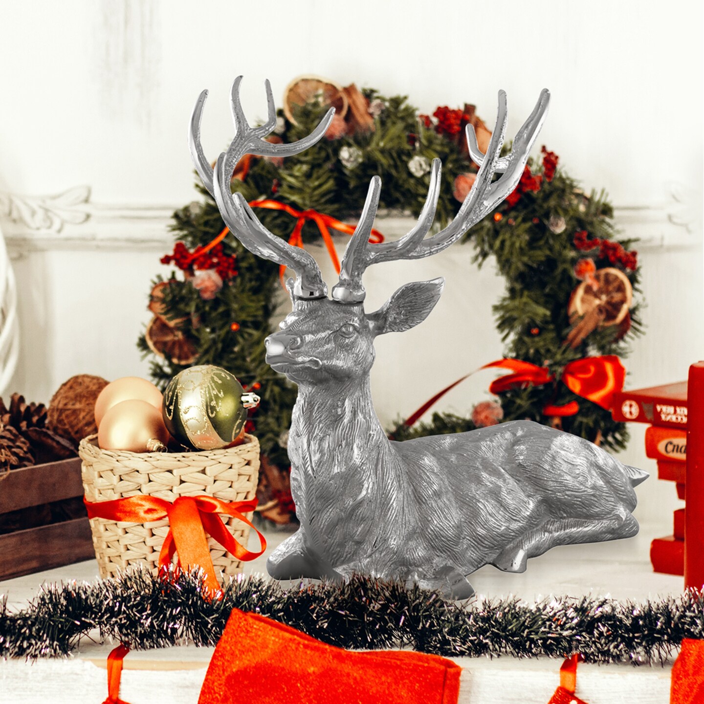 Costway Sitting Reindeer Statue Christmas Decor Statue Aluminum 17.5&#x22; x 15&#x22; x 17.5&#x22;