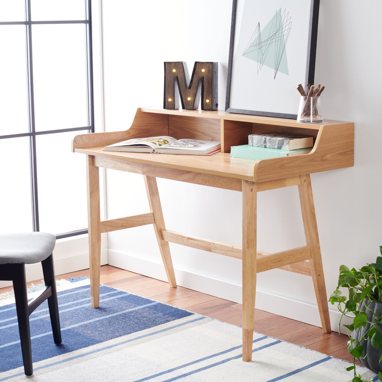 Safavieh   Wrigley Desk Natural