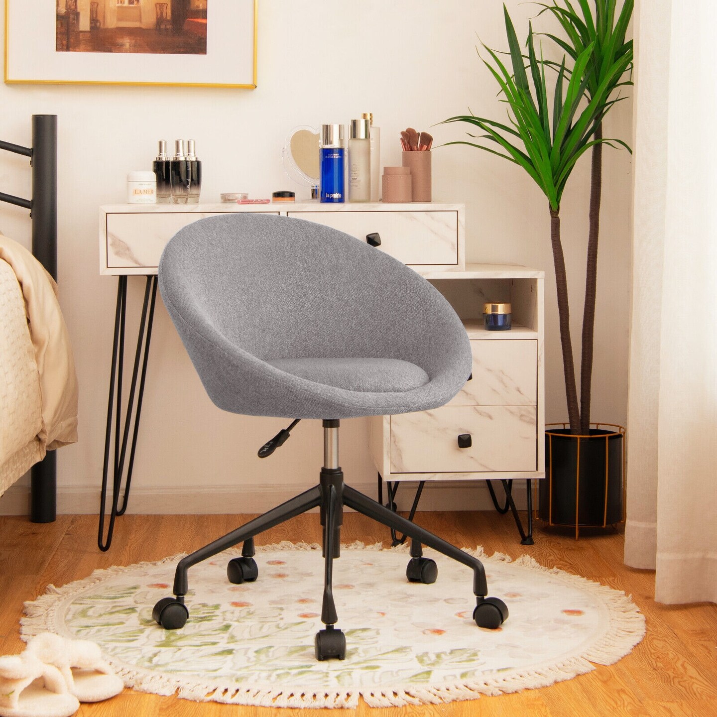 Adjustable Swivel Accent Chair Vanity Chair with Round Back