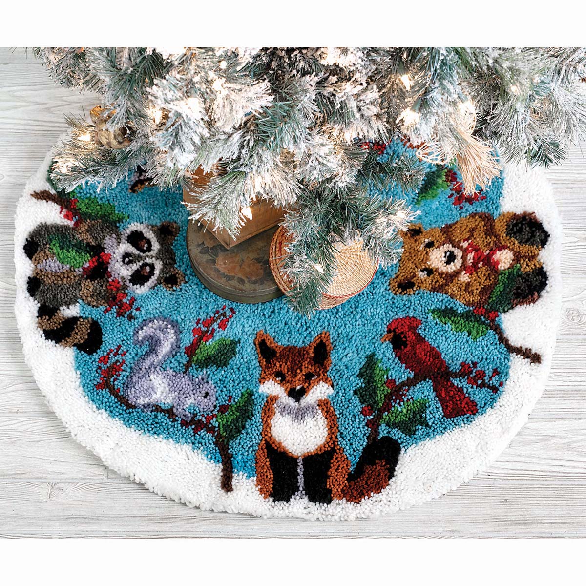 Herrschners  Woodland Delight Tree Skirt Latch Hook Kit