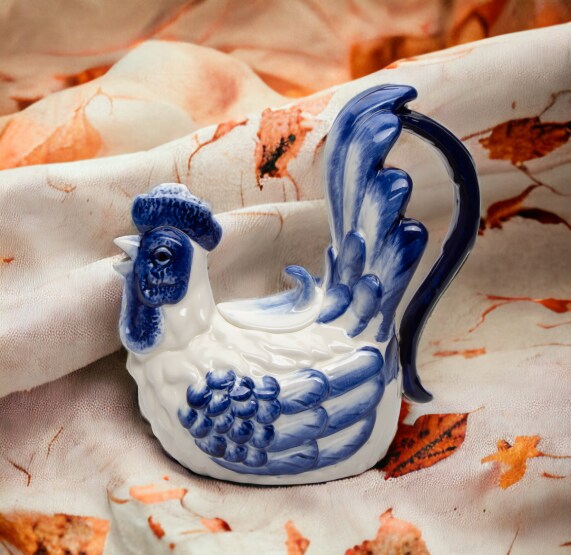 Ceramic Blue and White Rooster Teapot, Gift for Her, Gift for Mom, Tea Party D&#xE9;cor, Caf&#xE9; D&#xE9;cor, Fall Thanksgiving D&#xE9;cor, Farmhouse D&#xE9;cor
