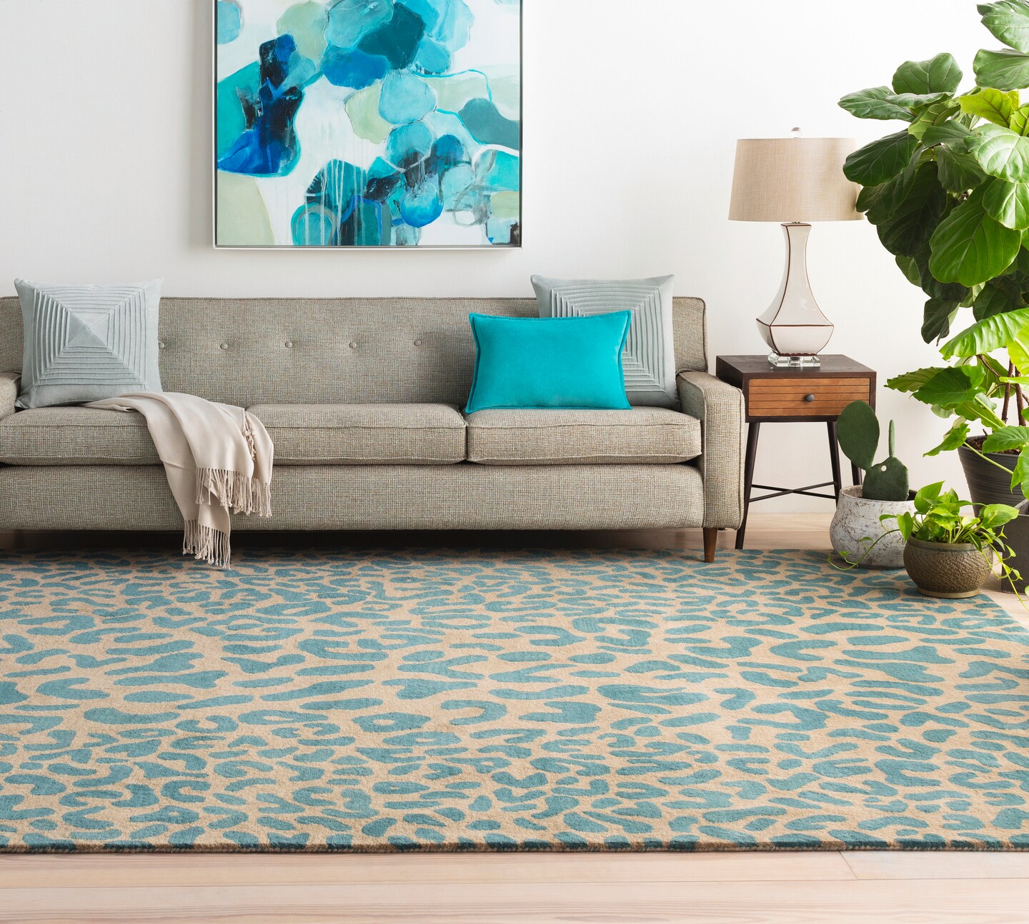 Diva At Home 3&#x27; x 12&#x27; Les Animaux Mink and Cerulean Cheetah Hand Tufted Wool Area Throw Rug Runner