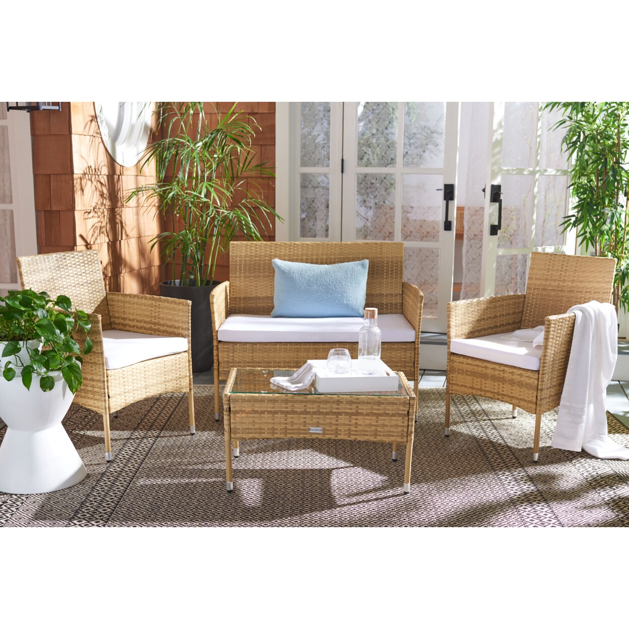 Safavieh Outdoor Collection Abdul 4-Piece Patio Set Natural/White