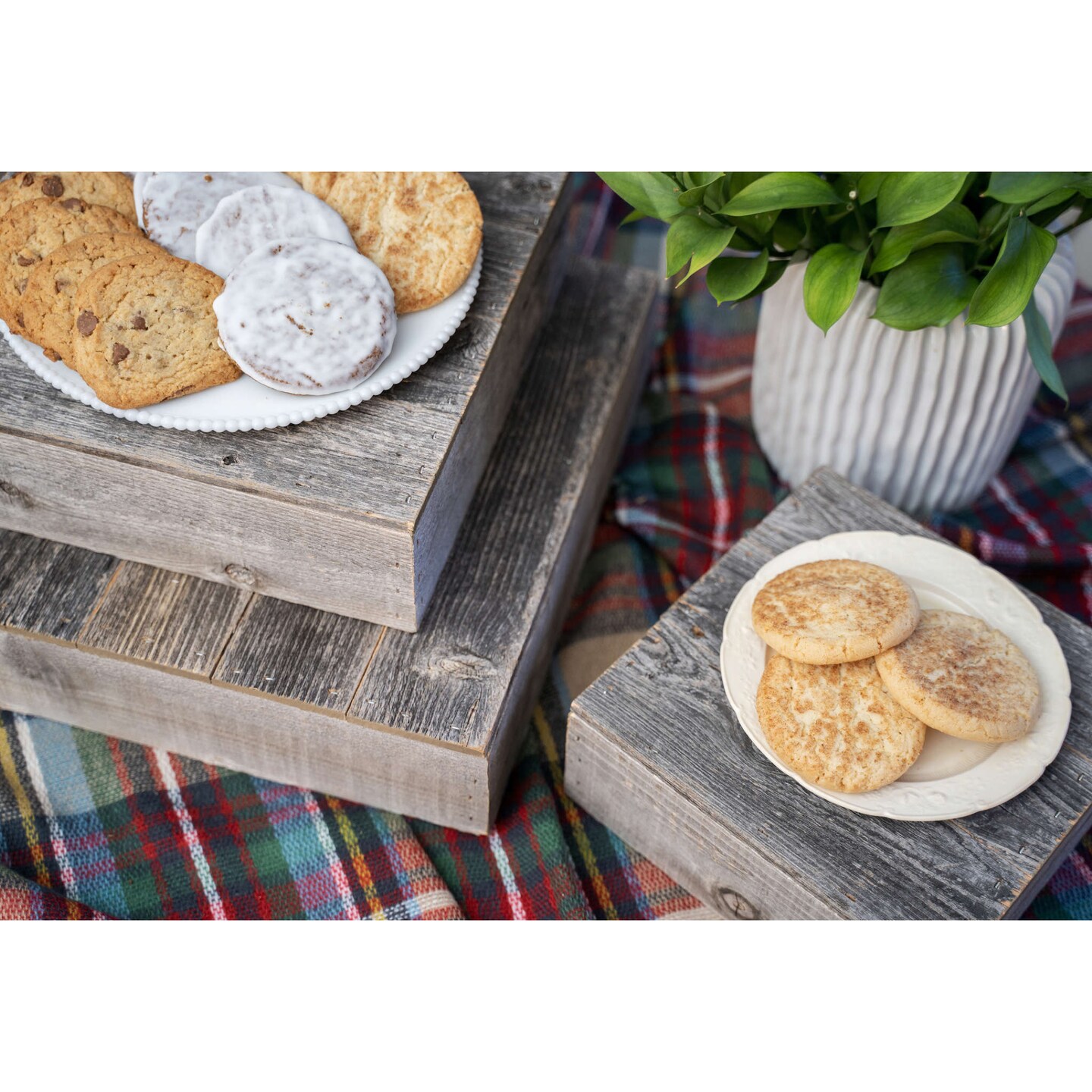Rustic Farmhouse Reclaimed Wood Cake Stand, Dessert Stand