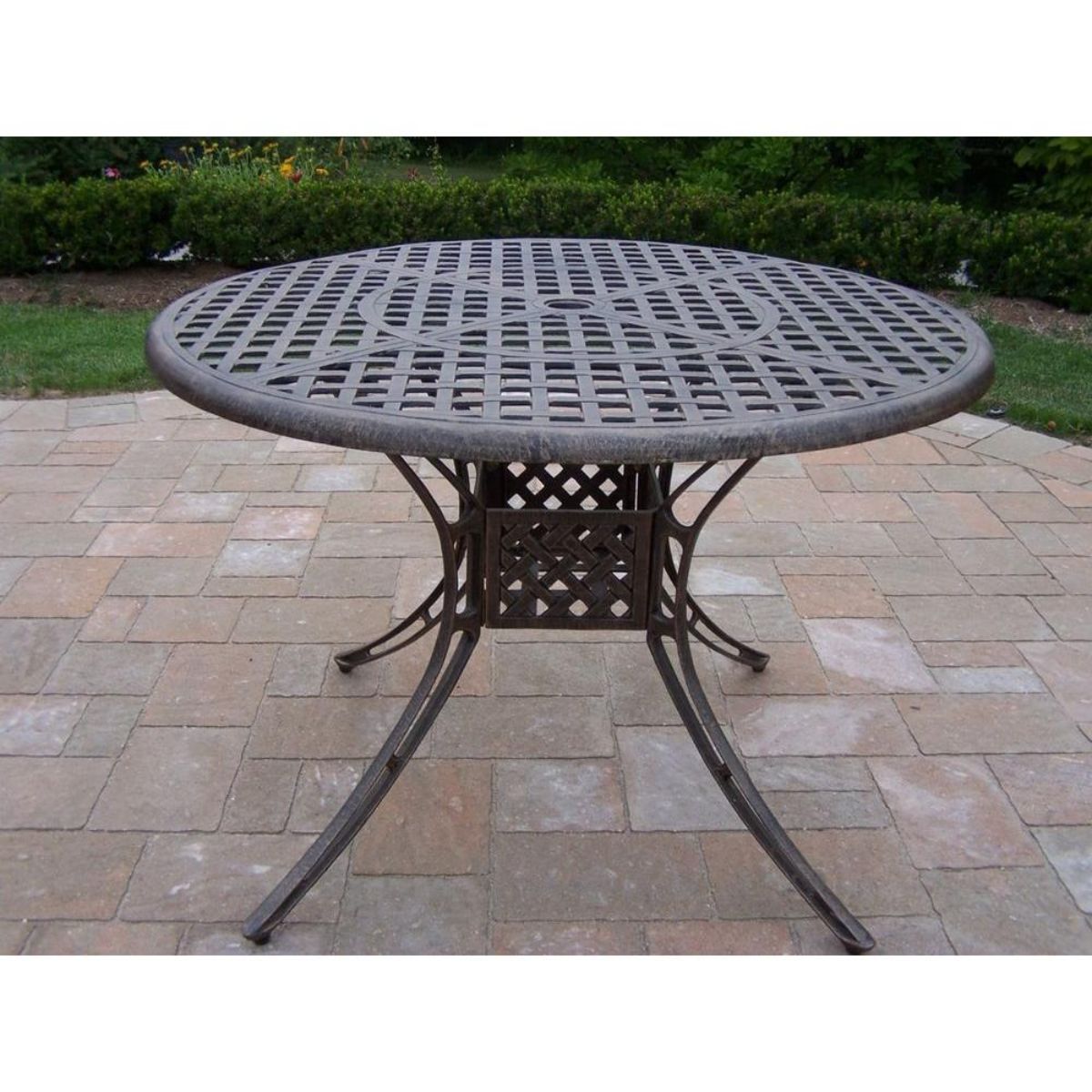 Outdoor Living and Style 42&#x22; Brown and Black Classic Round Outdoor Patio Dining Table