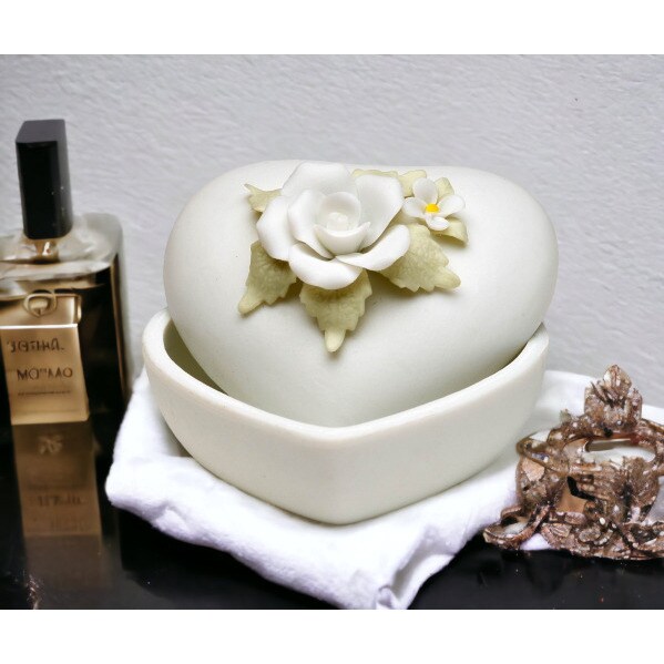 Kevins Gift Shoppe Small Ceramic Heart With Rose Flower Jewelry Box