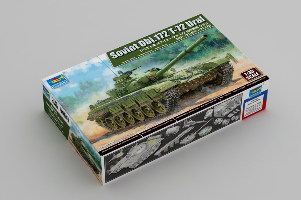 Trumpeter  1/35 Soviet Obj.172 T-72 Ural Plastic Model