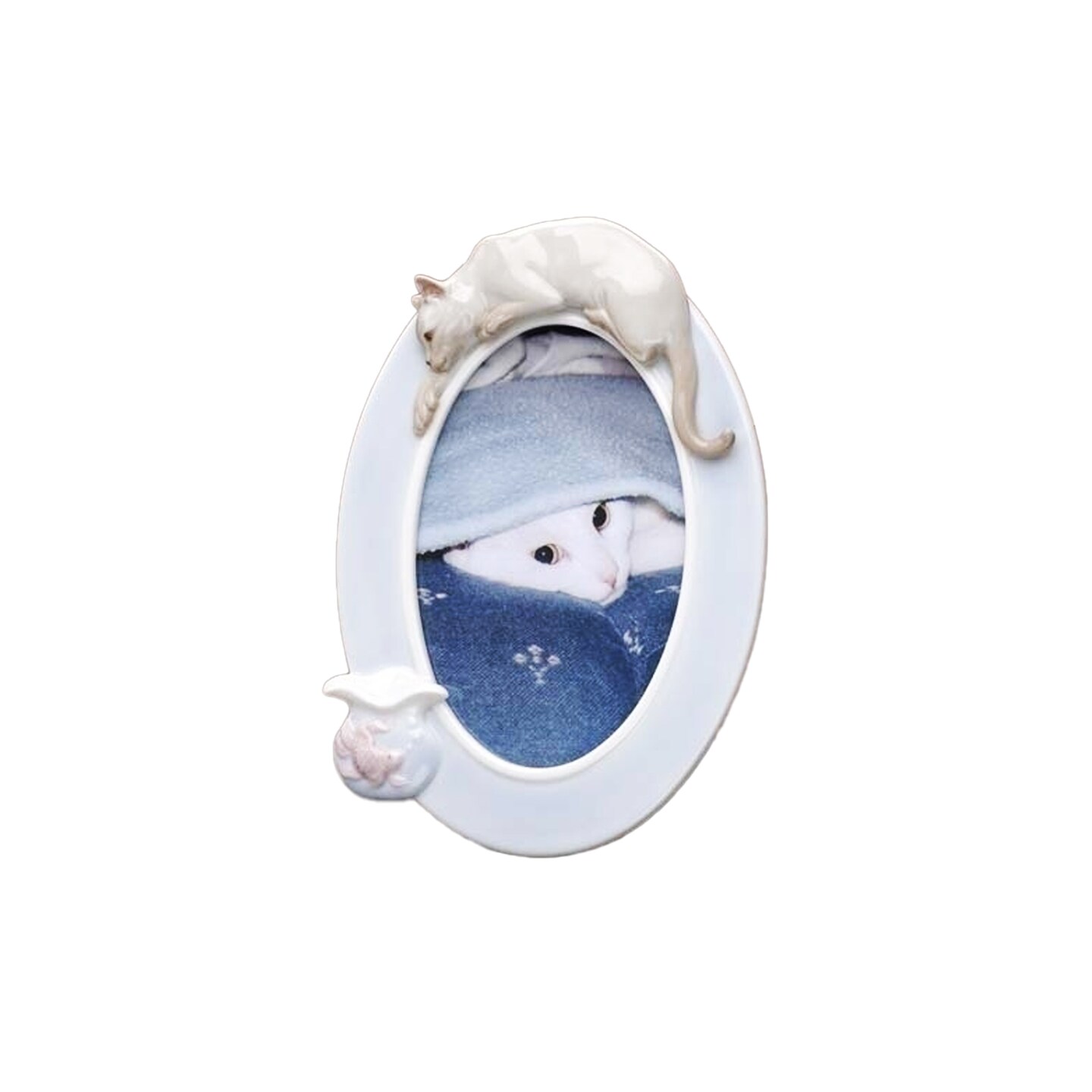 Roman Cat and Fish Bowl Porcelain Oval Picture Frame - for 4" x 6" Photo