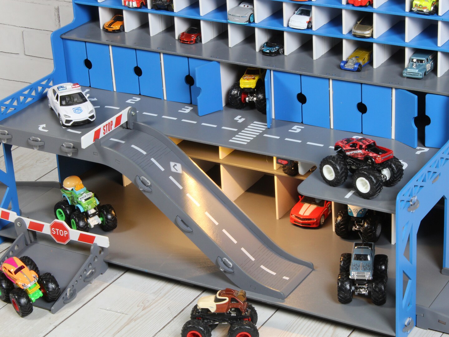 Best toy car garage online