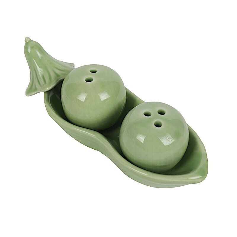 Green 4&#x22; Two Peas in a Pod Salt Pepper Shakers Gift Box