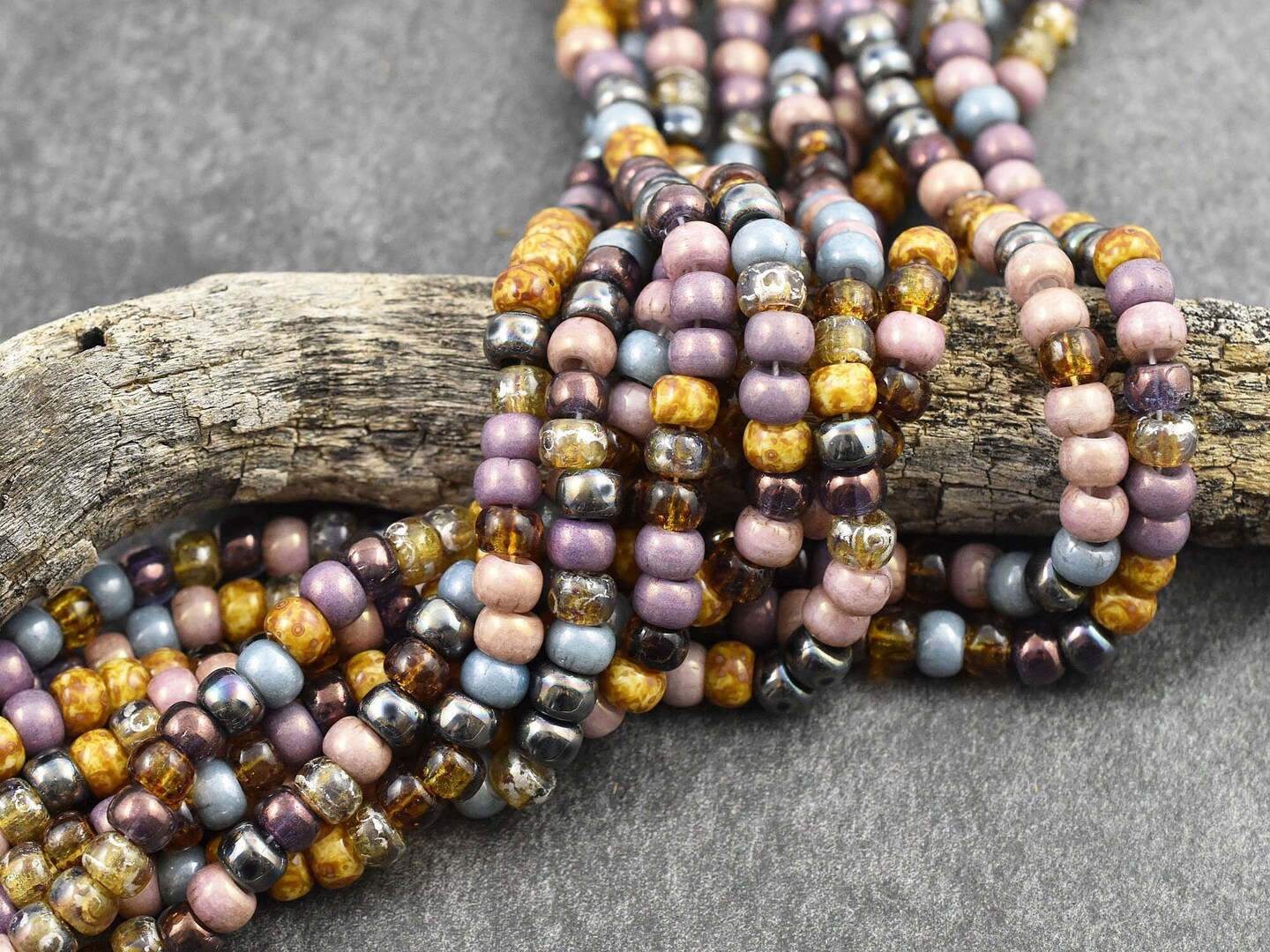 2/0 Aged Tulip Picasso Mix Seed Beads (21&#x27; Strand)