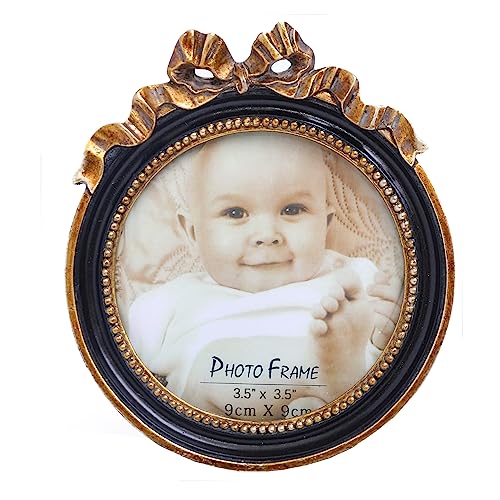 Round Picture Frames