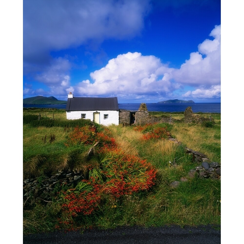 Dingle Peninsula Co Kerry Ireland; Cottage Near Dunquinn By The Irish Image Collection / Design Pics