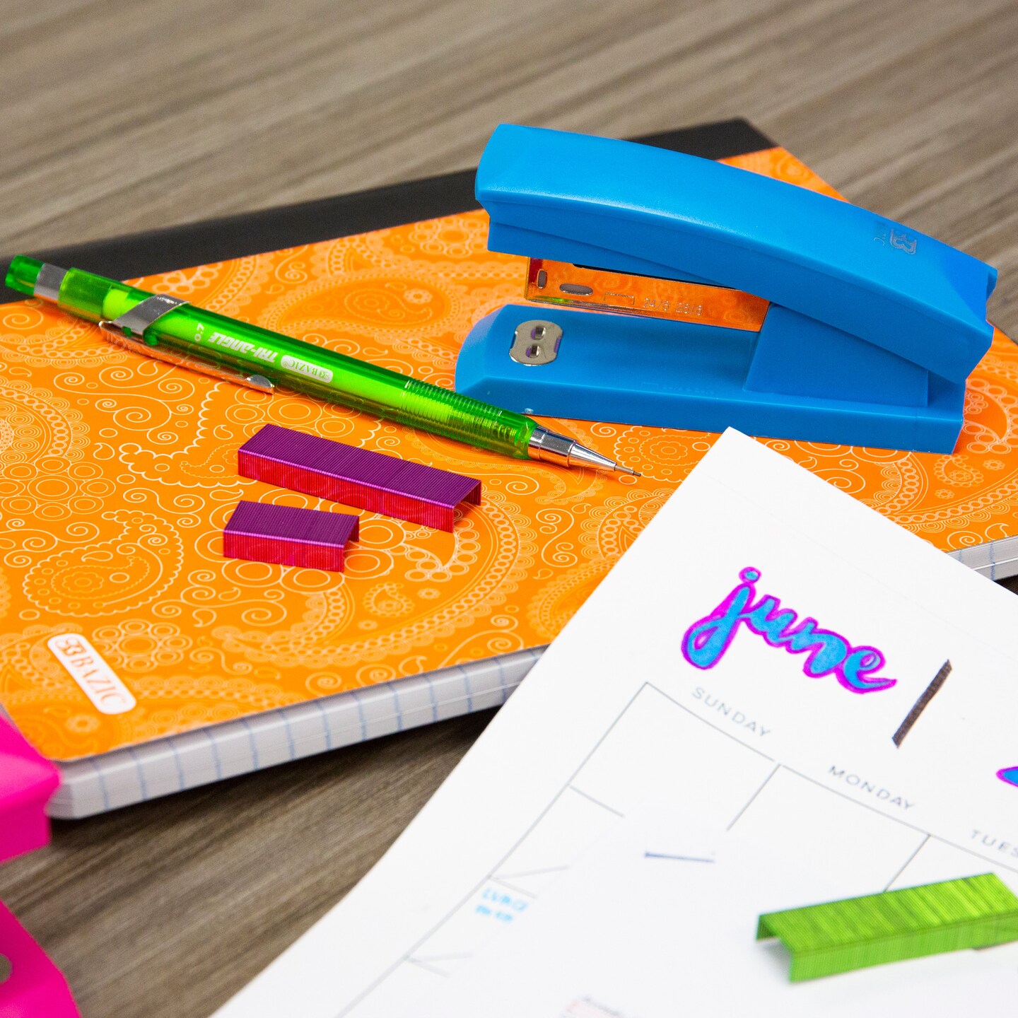 BAZIC Standard Stapler Bright Color (26/6)