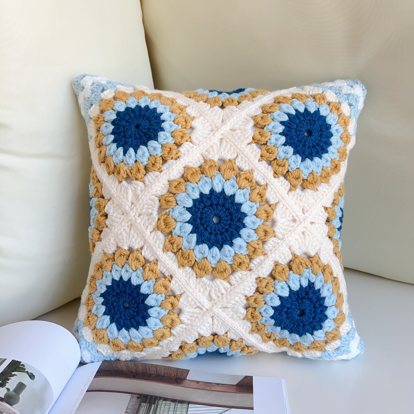 Crochet Cozy Pillow, Decorative Pillow, Accent Pillow, Small Pillow (Flower)