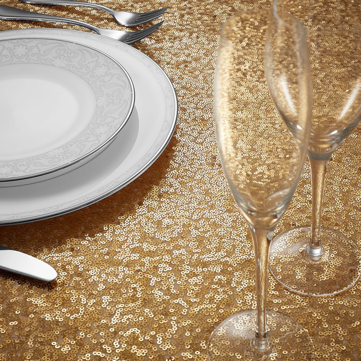 Lann&#x27;s Linens Sequin Tablecloths, Overlay Covers and Table Runners