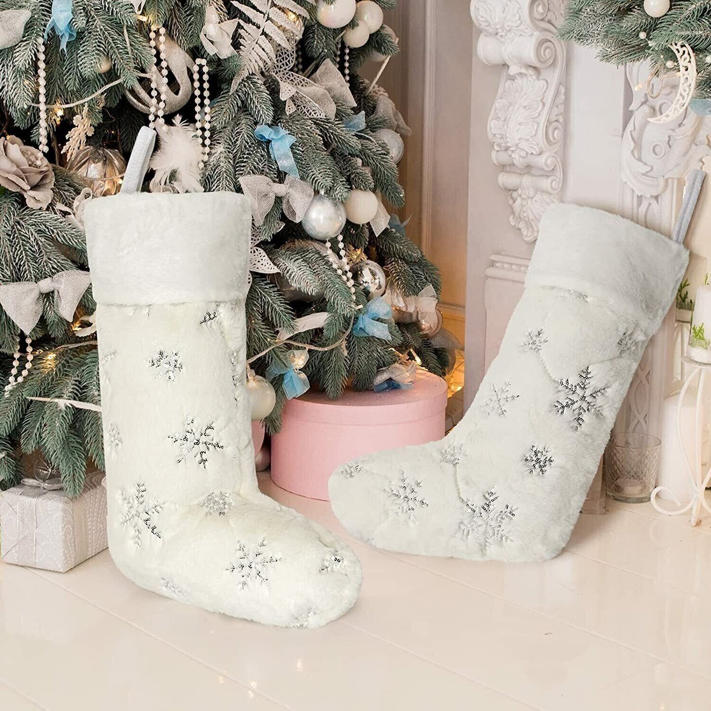 Set of 4 White Christmas Stockings 21&#x22; with Faux Furry Silver Large Snowflake