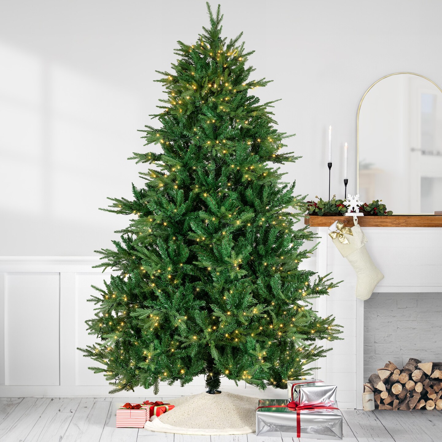 Northlight Real Touch&#x2122;&#xFE0F; 9&#x27; Pre-Lit Full Juniper Pine Artificial Christmas Tree - 9&#x27; - Warm White LED