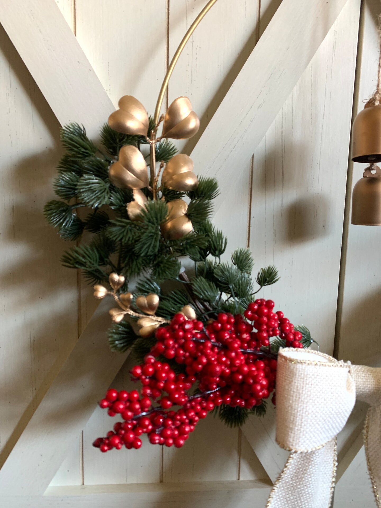 Christmas wreath/ holiday/ bells/ berries/ home buy decor/ farmhouse