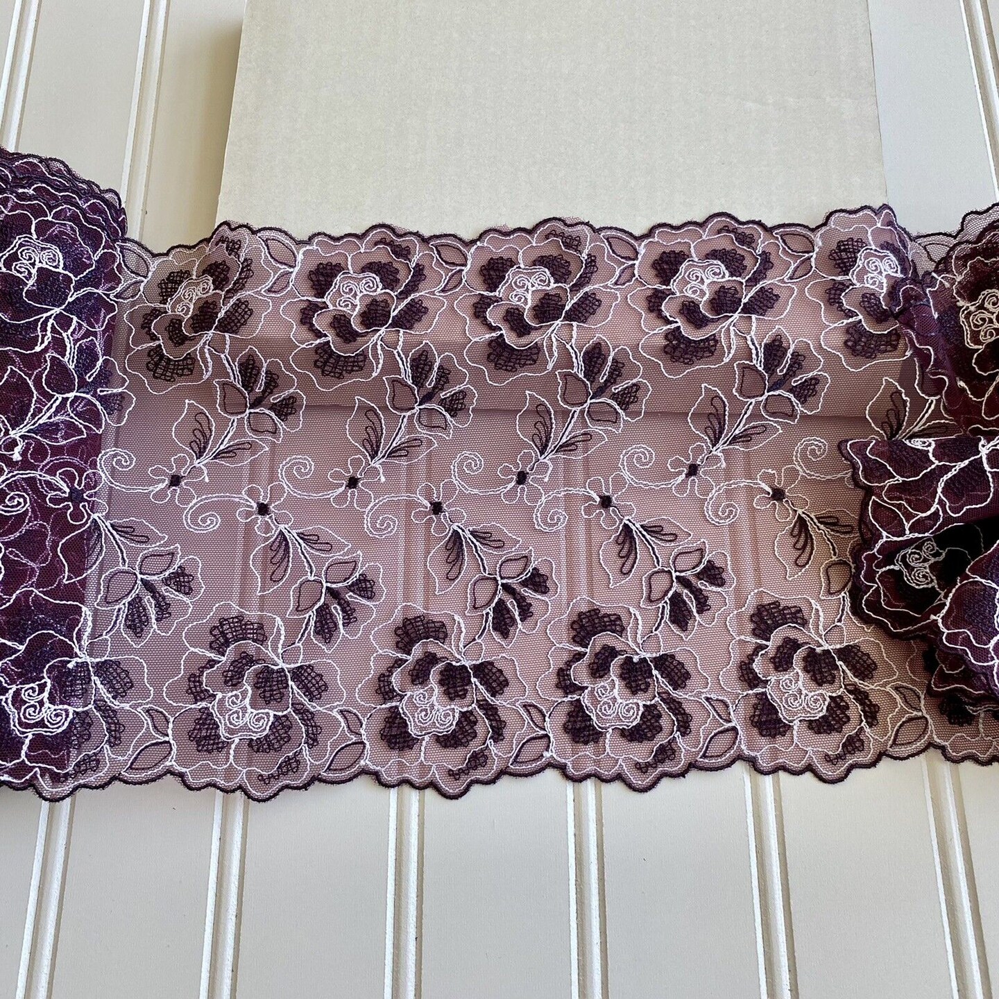 Kitcheniva Burgundy White Embroidered Double Edged Lace Trim Sewing