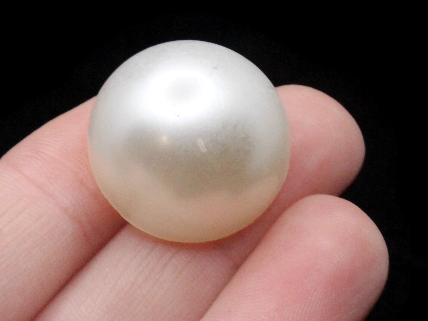 4 23mm Vintage White Plastic Pearl Shank Buttons