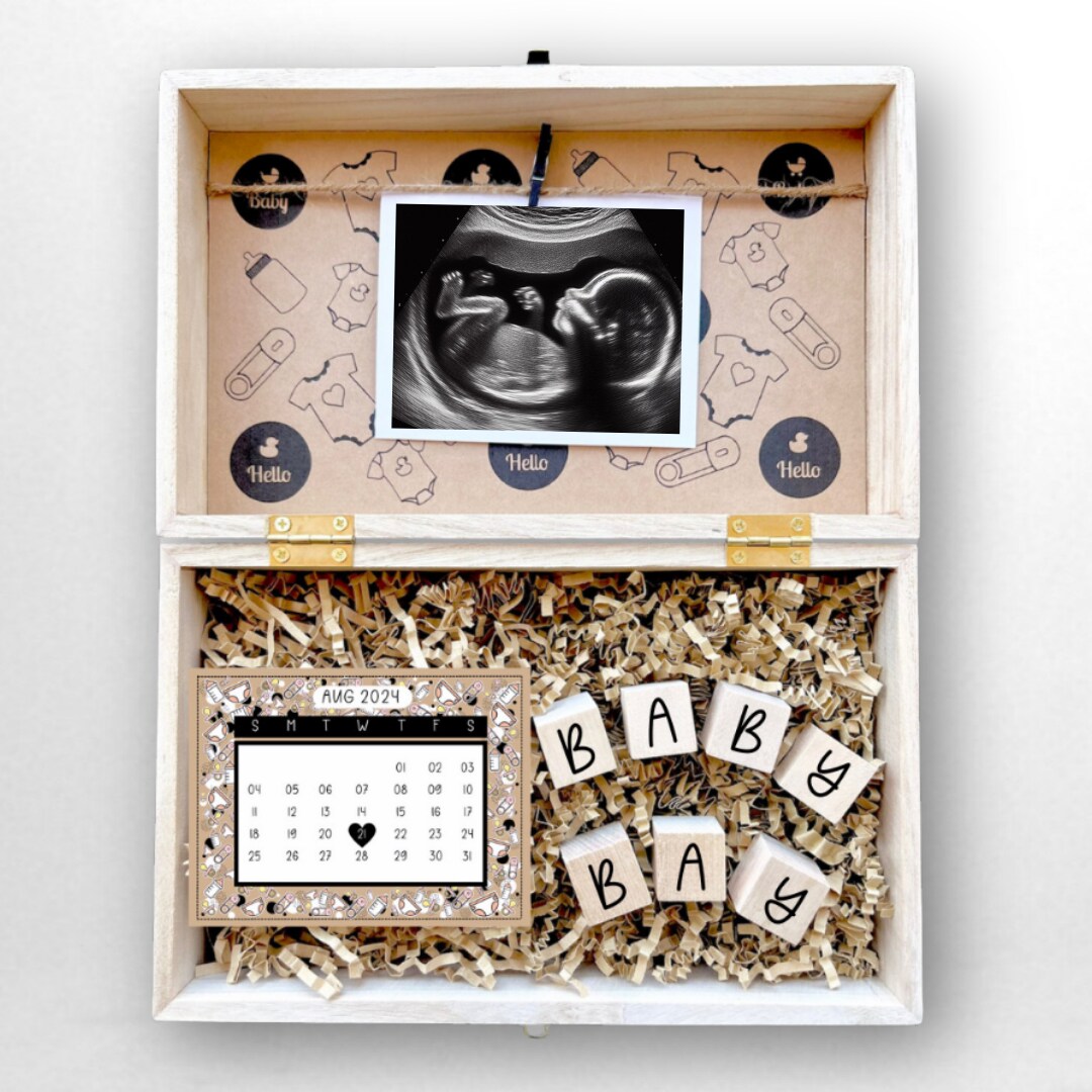 Pregnancy Announcement Gift Box Engraved Personalized Keepsake Parents To Be Baby Coming Soon Expecting Reveal for Daddy and Grandparents