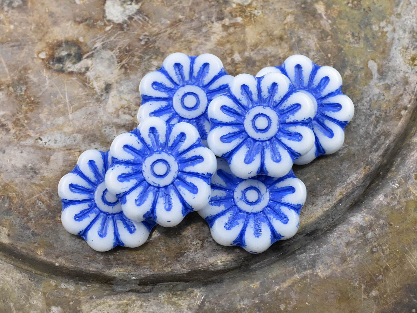 *6* 18mm Blue Washed Opaque White Daisy Flower Beads