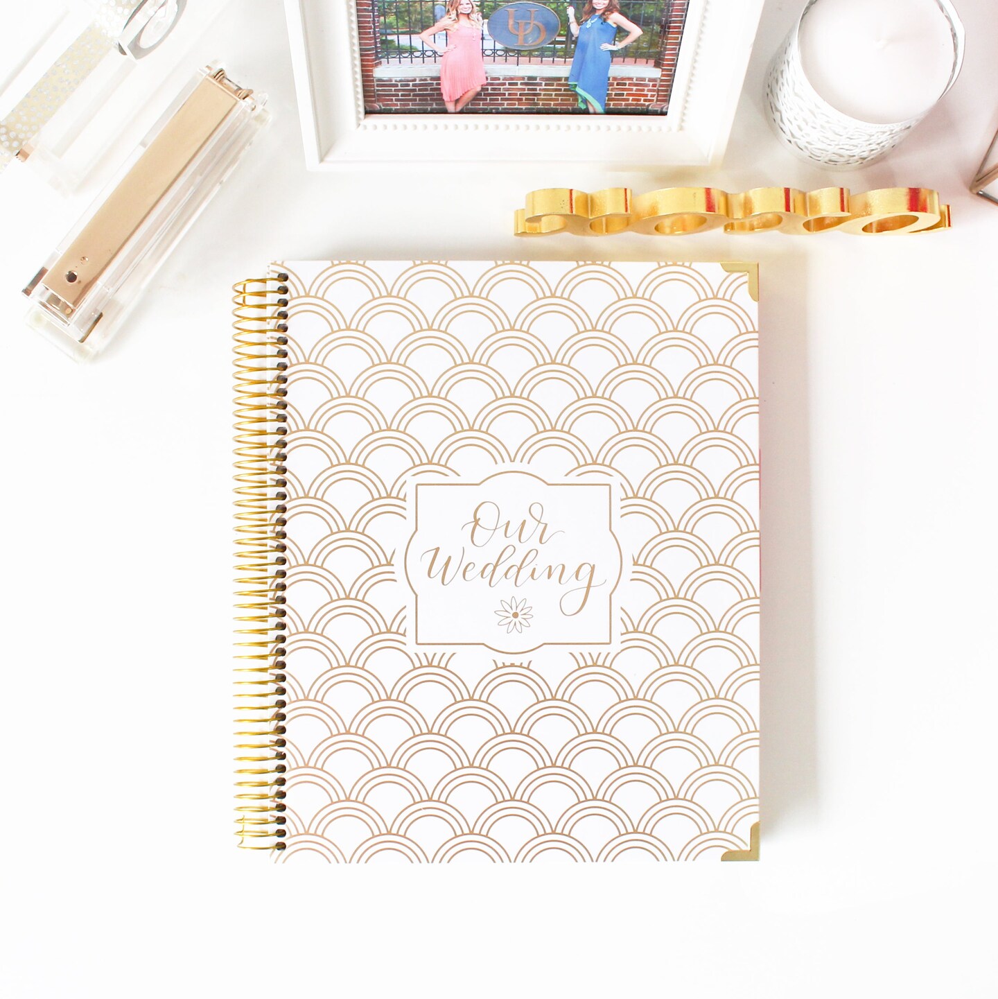 bloom daily planners Wedding Planner &#x26; Calendar, 9&#x22; x 11&#x22;, Gold Scallops V2