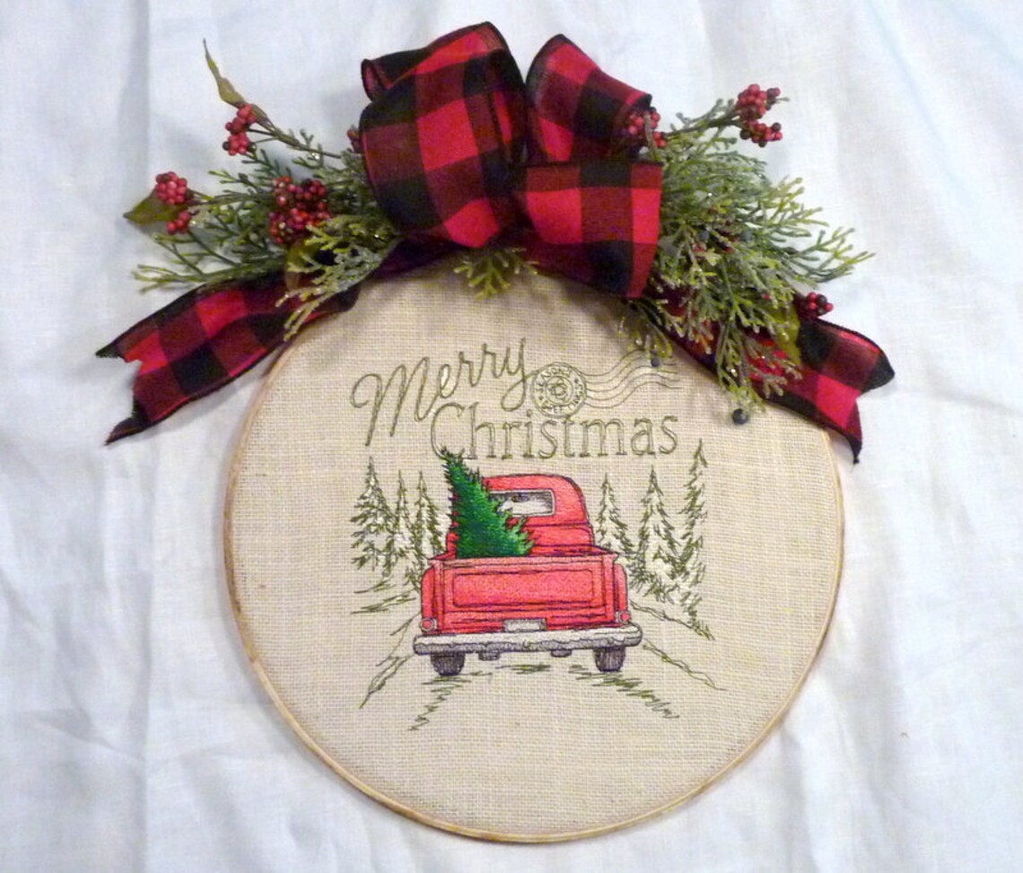 Farmhouse Red Truck Christmas Wreath Farmhouse Décor Farmhouse Wreath