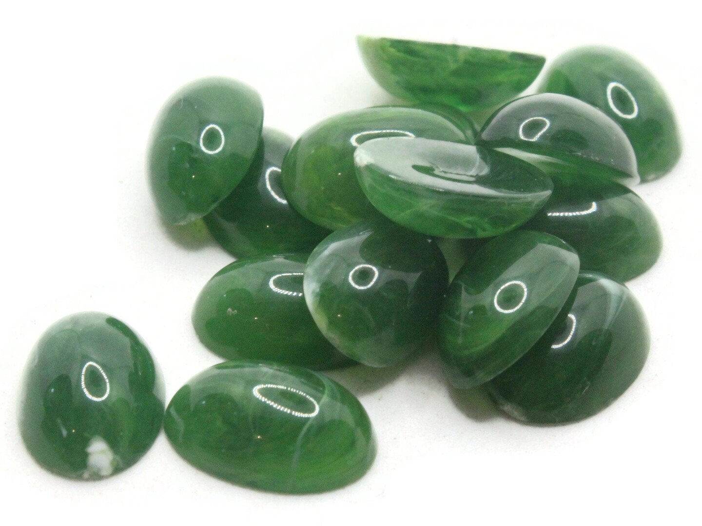 15 14mm x 9mm Green Swirling Oval Vintage Lucite Cabochons