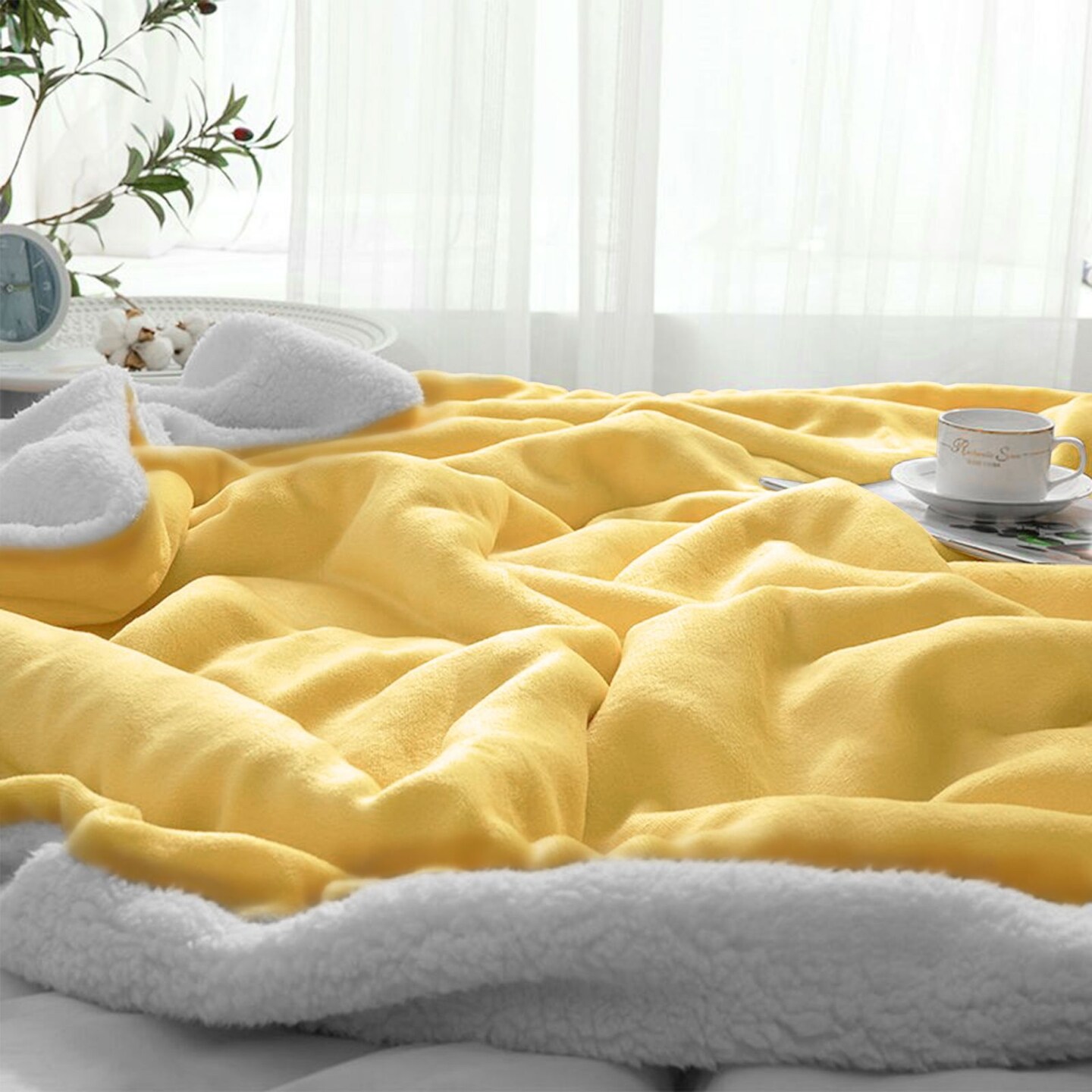 Soft Flannel Throw Blanket Fuzzy Soft Plush Blanket for Sofa