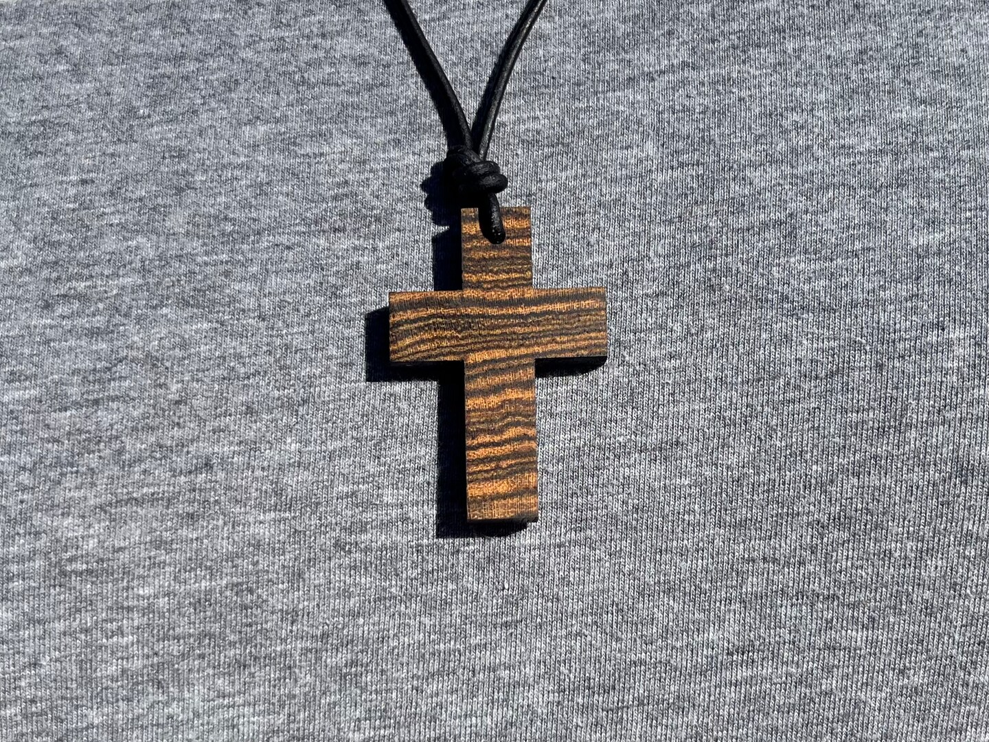 Amazon.com: Natural Ebony Wooden Cross Pendant Necklaces for Boy Girl Women  Men Handcrafted Gift Wood Hang from Rearview Mirror Pendant Decoration :  Automotive