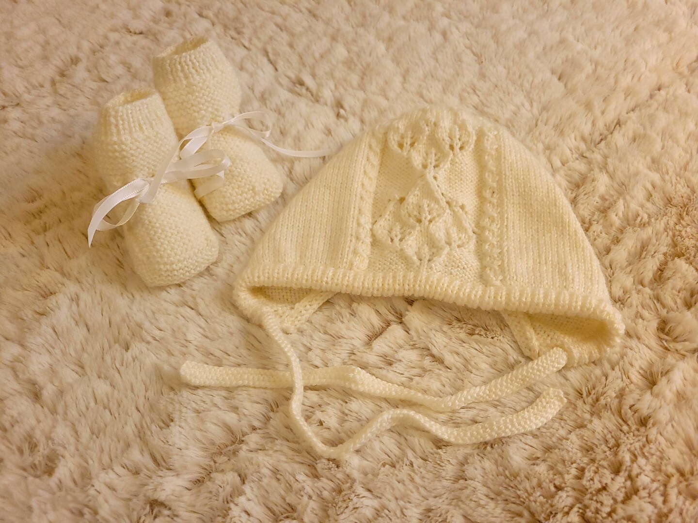 Baby first bonnet and booties