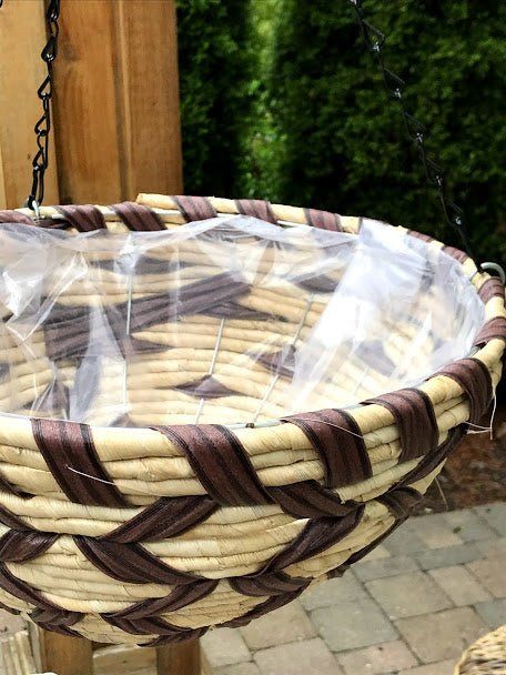 14&#x22; MATTIS Two Color Hanging Woven Basket