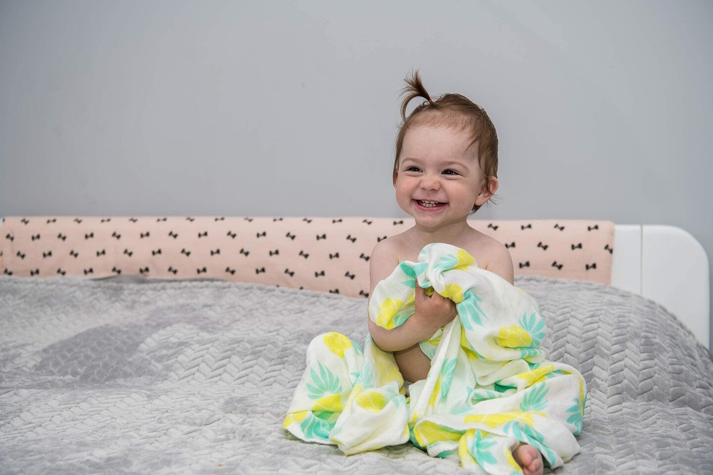 Muslin Swaddle Blanket Large 47 x47  Pineapple Print   Super Soft Breathable Bamboo Cotton for Newborn Infant   Baby Receiving Swaddling Blanket Wrap Boys Girls