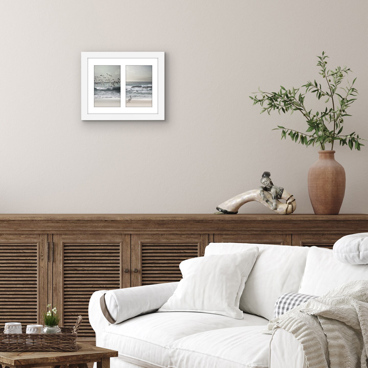 Americanflat 8x10 Double Picture Frame - Displays Two 4x6 Photos or Artwork - Shatter Resistant Glass - Adjustable Hardware for Horizontal or Verticle Display - Includes Easel