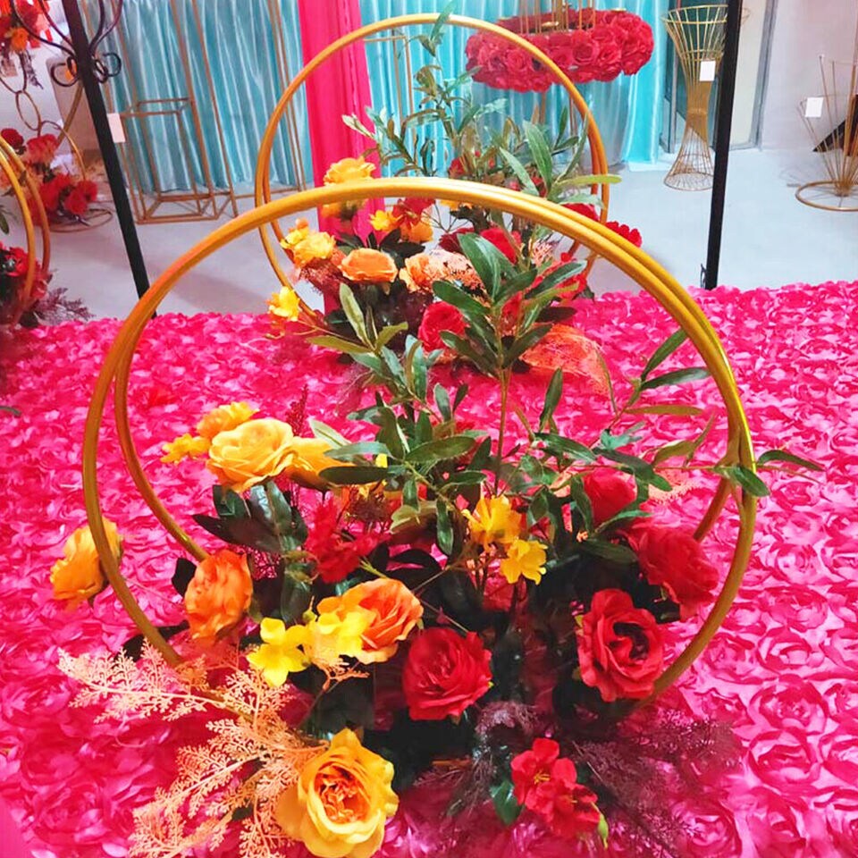 Wedding Cake Stand with Ring Arch Prop