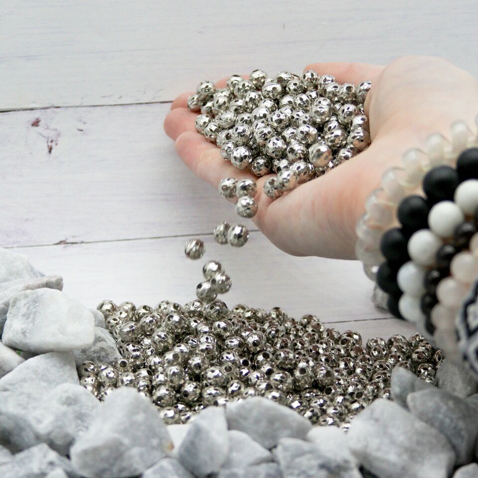 800 PCS Acrylic and Metal Filigree Beads