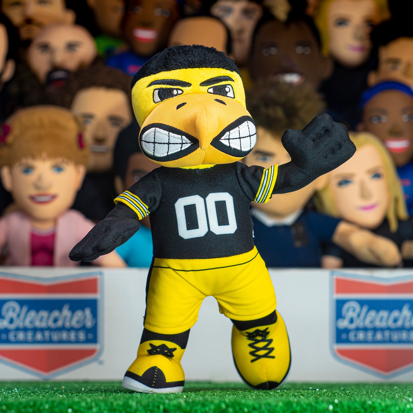 Bleacher Creatures Iowa Hawkeyes Herky the Hawk 10&#x22; Mascot Plush Figure