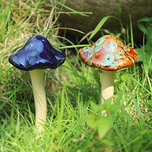 4 Pieces (Random Color) Ceramic Mushroom for Garden, Yard, Fairy Garden - Lawn Ornament D&#xE9;cor, Pottery Ornament 4.52&#x22; in Height (Dark Version)