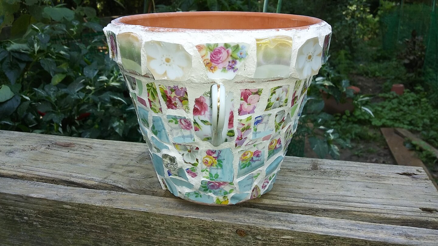 Beige En Bleu Chintz China Mosaic Garden Pot 6" USA | MakerPlace by Michaels
