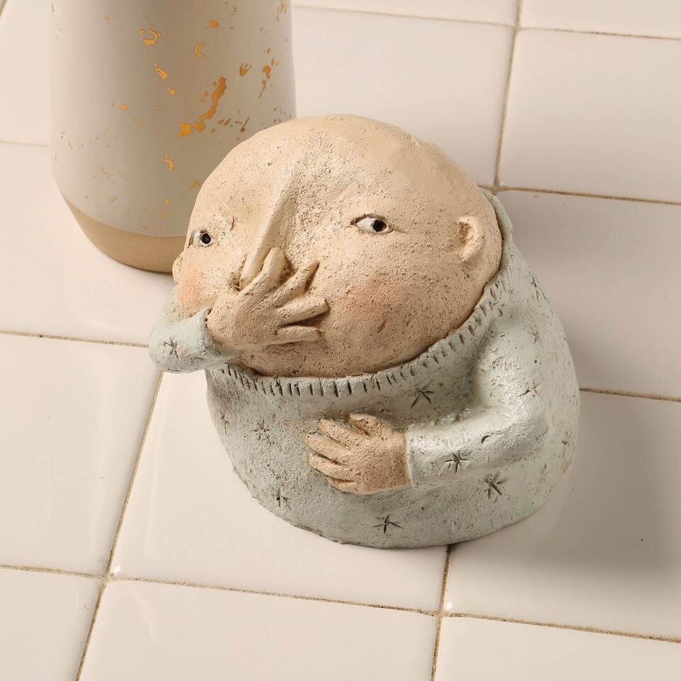 Girl or Boy Holding Nose Sculpture Primitive Bathroom Decor