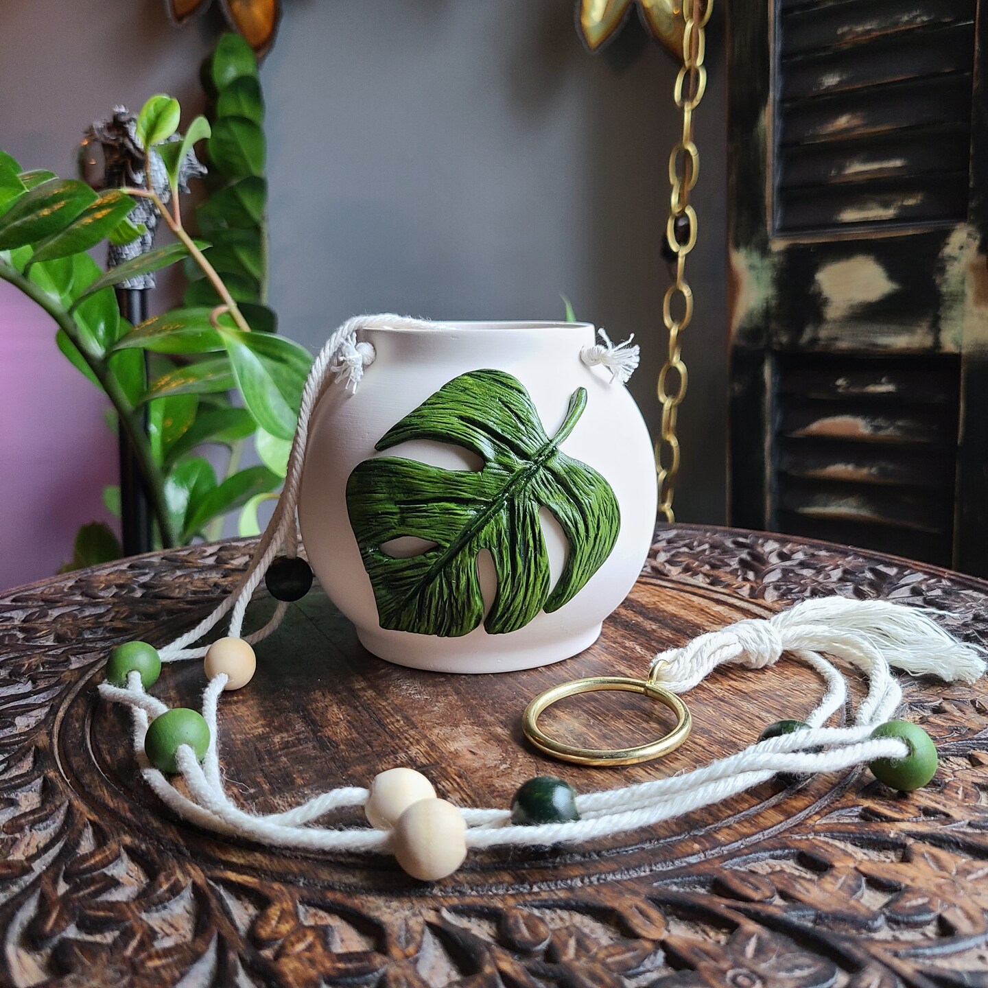 Monstera leaf hanging pot | MakerPlace by Michaels
